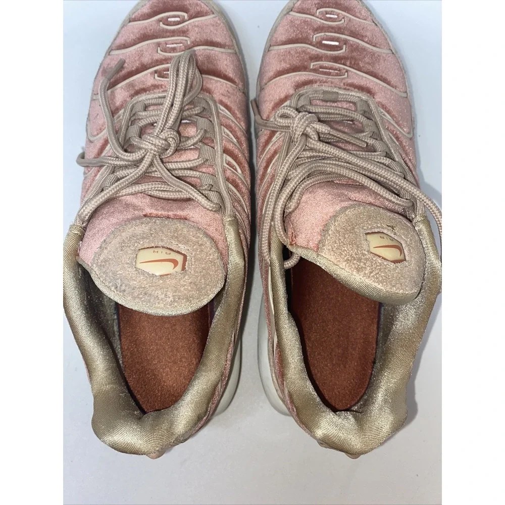 Nike Air Max Plus LX TN 1 Womens Suede Velvet Dusty Peach Pink AH6788-201 Sz 8.5